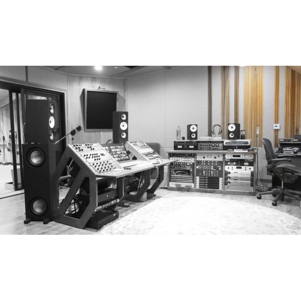Amphion One12
