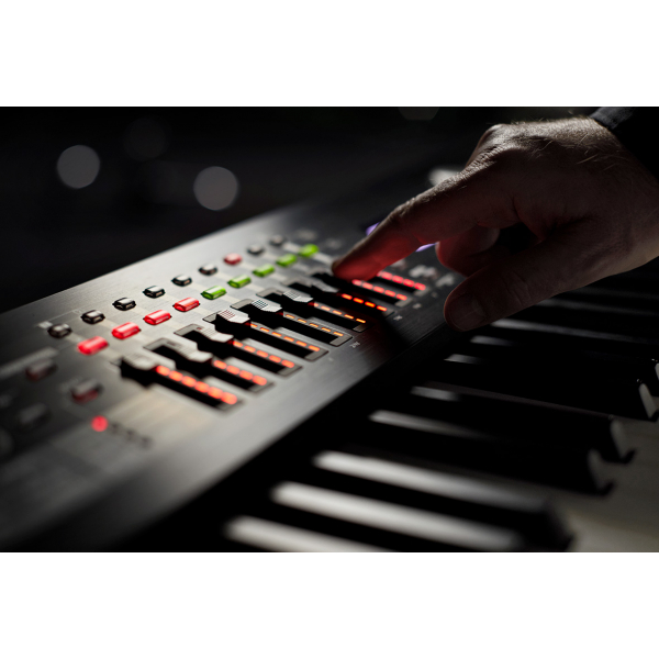 Roland RD-2000